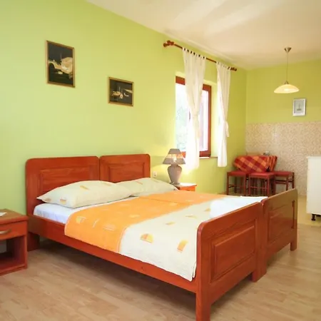 Studio Preko 8428b Sestrunj